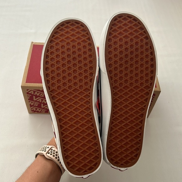 (NWT) Vans Ward Women’s Checkered Shoe - Picture 11 of 16